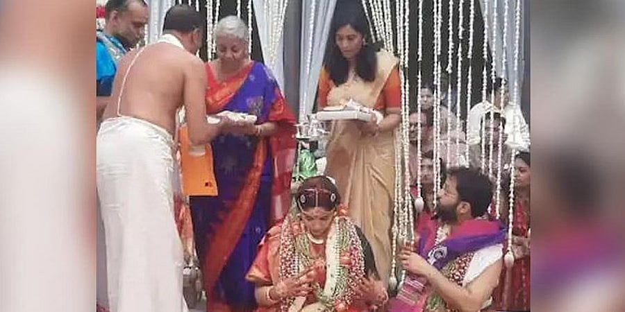 ಕೇಂದ್ರ ವಿತ್ತ ಸಚಿವೆ ನಿರ್ಮಲಾ ಸೀತಾರಾಮನ್ ಪುತ್ರಿಯನ್ನು ವರಿಸಿದ ಪ್ರತೀಕ್ ದೋಷಿ ಯಾರು? ಅವರ ಹಿನ್ನೆಲೆಯೇನು?