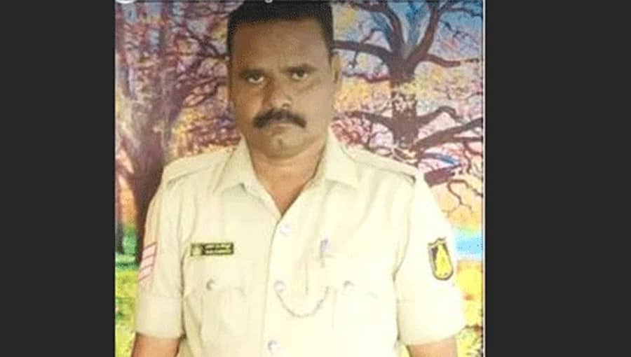 ಕಲಬುರಗಿ: ಅಕ್ರಮ ಮರಳು ಸಾಗಣೆ ತಡೆಯಲು ಬಂದ ಪೇದೆ ಮೇಲೆ ಟ್ರ್ಯಾಕ್ಟರ್ ಹರಿಸಿ ಹತ್ಯೆ, ಪ್ರಕರಣ ದಾಖಲು