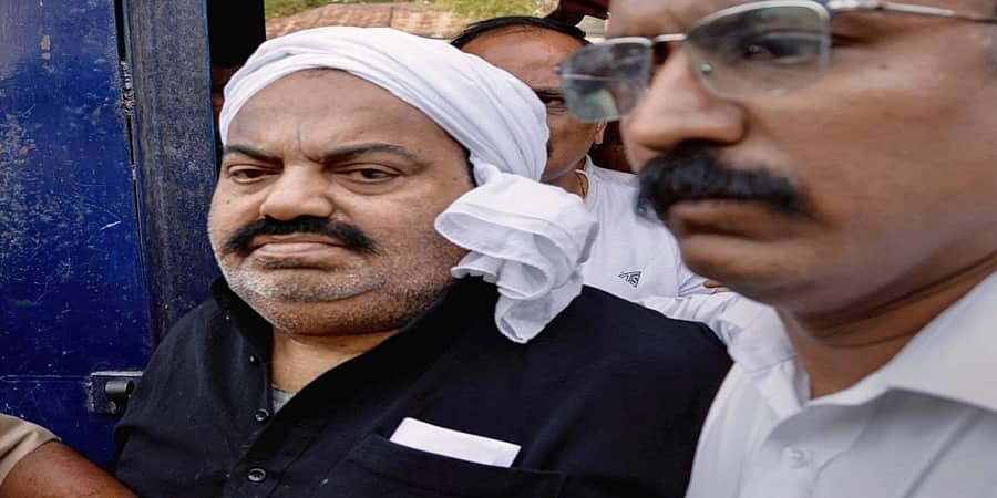 ಹತ್ಯೆಗೀಡಾದ ದರೋಡೆಕೋರ ಅತೀಕ್ ಅಹ್ಮದ್ ಸಹಚರರಿಂದ ಹಣ, ಆಸ್ತಿ ದಾಖಲೆ ಪತ್ರಗಳು ಇಡಿ ಜಪ್ತಿ