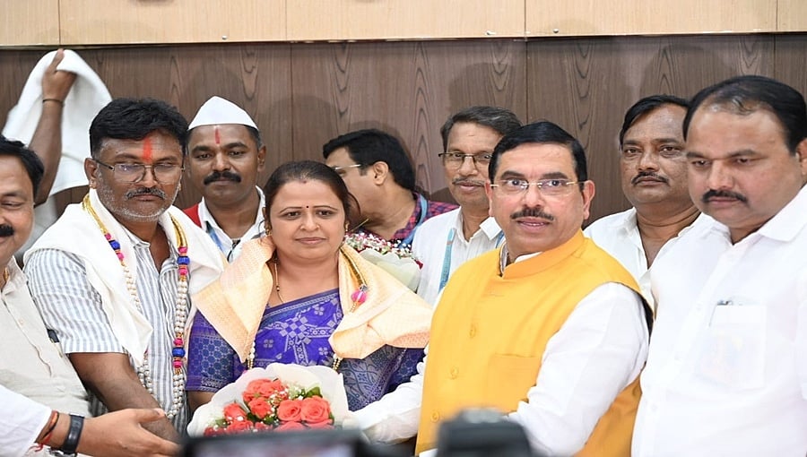 ಹುಬ್ಬಳ್ಳಿ-ಧಾರವಾಡ ಮಹಾನಗರ ಪಾಲಿಕೆ ಬಿಜೆಪಿ ತೆಕ್ಕೆಗೆ; ಕಾಂಗ್ರೆಸ್ಗೆ ಮುಖಭಂಗ