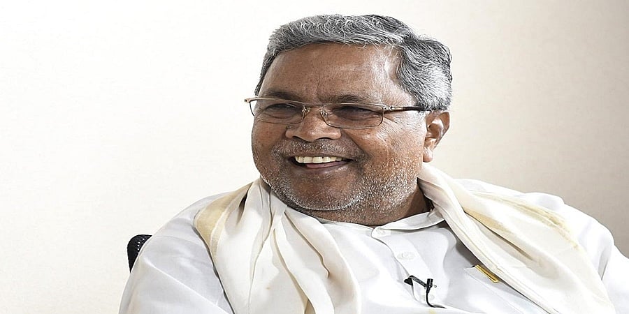 ಪುಣೆಯಲ್ಲಿ ಭಾನುವಾರ ಎನ್ ಸಿಪಿ ಮುಖ್ಯಸ್ಥ ಶರದ್ ಪವಾರ್ ರಿಂದ ಸಿಎಂ ಸಿದ್ದರಾಮಯ್ಯಗೆ ಸನ್ಮಾನ