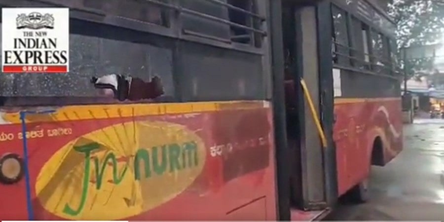 ಊರಿಗೆ ಹೋಗಲು ಸಿಗದ ಬಸ್ಸು: ನಾನ್ ಸ್ಟಾಪ್ ಬಸ್​ಗೆ ಕಲ್ಲೆಸೆದು ಡ್ಯಾಮೇಜ್ ಮಾಡಿ ದಂಡ ಕಟ್ಟಿದ ಮಹಿಳೆ!
