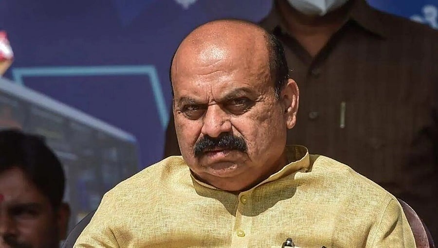 ಬೀದಿಗೆ ಬಿದ್ದ ಬಿಜೆಪಿ ಬೇಗುದಿ: ಸಭೆಯಲ್ಲಿ ನಾಯಕರ ಘರ್ಷಣೆ; ತುಟಿ ಬಿಚ್ಚದೆ ಮೌನಕ್ಕೆ ಶರಣಾದ ಬೊಮ್ಮಾಯಿ!