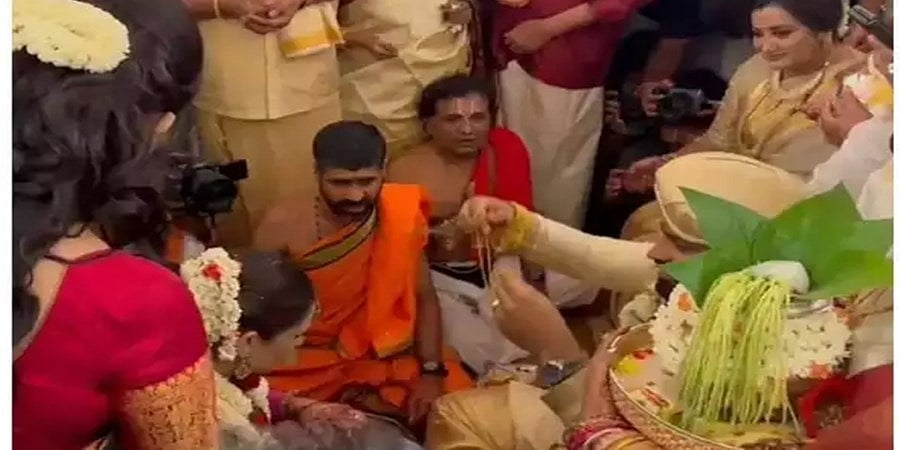 ಸಪ್ತಪದಿ ತುಳಿದ 'ರೆಬೆಲ್ ಸ್ಟಾರ್' ಪುತ್ರ ಅಭಿಷೇಕ್: ಅವಿವಾ ಬಿಡಪ್ಪ ಜೊತೆ ಕಂಕಣ ಭಾಗ್ಯ