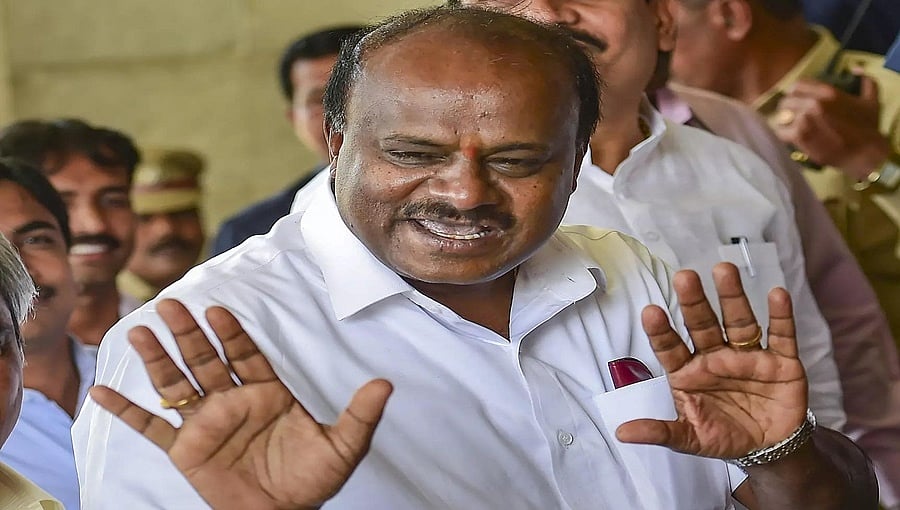ವಿರೋಧ ಪಕ್ಷ ಇರುವುದು ಯುದ್ಧಕ್ಕಾಗಿ, ಸ್ನೇಹ ಮಾಡೋಕೆ ಅಲ್ಲ: ಸಿದ್ದರಾಮಯ್ಯ ವಿರುದ್ಧ ಎಚ್ ಡಿ ಕೆ ವಾಗ್ದಾಳಿ