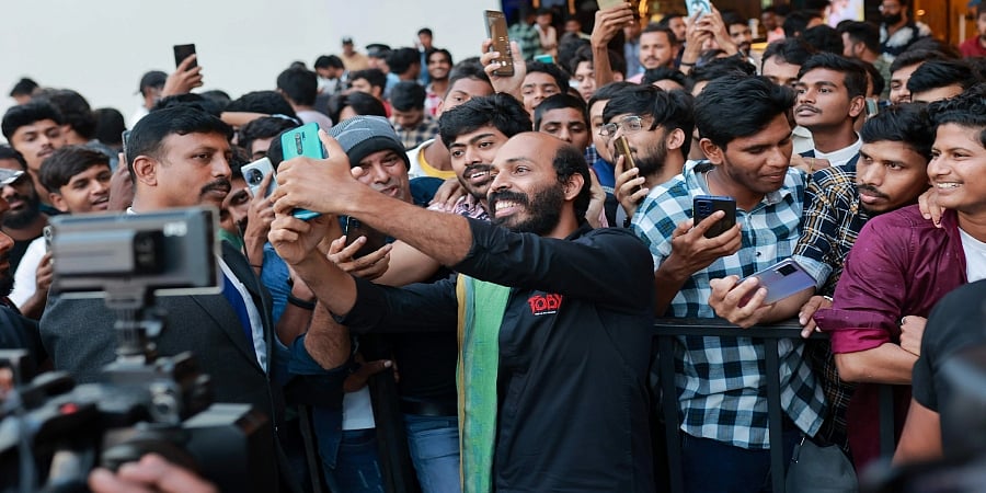 ಟೋಬಿ ಫಸ್ಟ್‌ಲುಕ್ ಪೋಸ್ಟರ್‌ಗೆ ಭರ್ಜರಿ ಪ್ರತಿಕ್ರಿಯೆ; ಸಂತಸದಲ್ಲಿ ಮುಳುಗಿರುವ ರಾಜ್ ಬಿ ಶೆಟ್ಟಿ ಮಾತು...