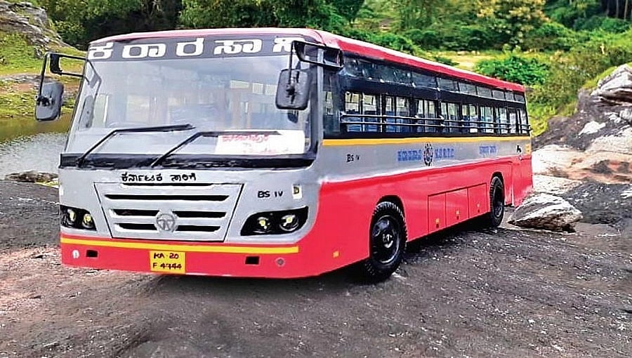 ಡಿಪೋ ಮ್ಯಾನೇಜರ್ ಕಿರುಕುಳ: ಡಿಸೇಲ್ ಸುರಿದುಕೊಂಡು KKSRTC ಬಸ್ ಚಾಲಕ ಆತ್ಮಹತ್ಯೆ ಯತ್ನ