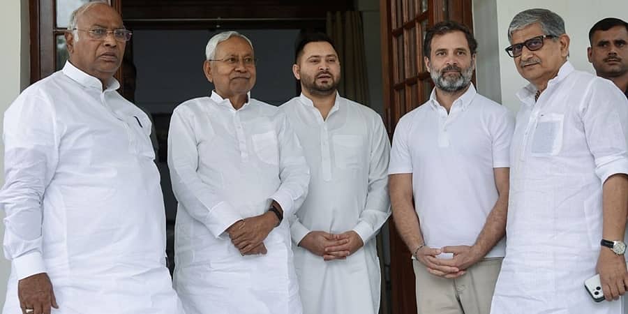 I.N.D.I.A  ನಲ್ಲಿ ಬಿರುಕು ಮೂಡಿಸಿದ ಕೇಜ್ರಿವಾಲ್ 10 ಗ್ಯಾರಂಟಿ ಘೋಷಣೆ!