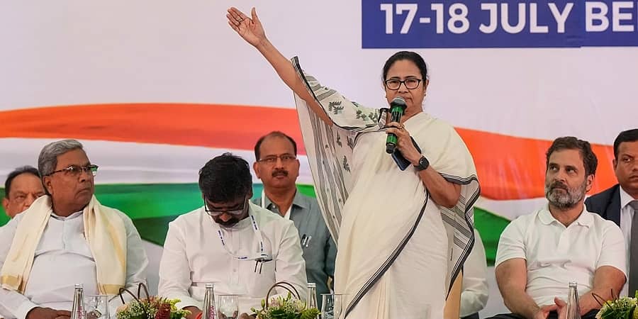 ನೀವು 'ಇಂಡಿಯಾ'ಗೆ ಸವಾಲು ಹಾಕುತ್ತೀರಾ?: ಬೆಂಗಳೂರಲ್ಲಿ ಬಿಜೆಪಿ ವಿರುದ್ಧ ಗುಡುಗಿದ ಮಮತಾ