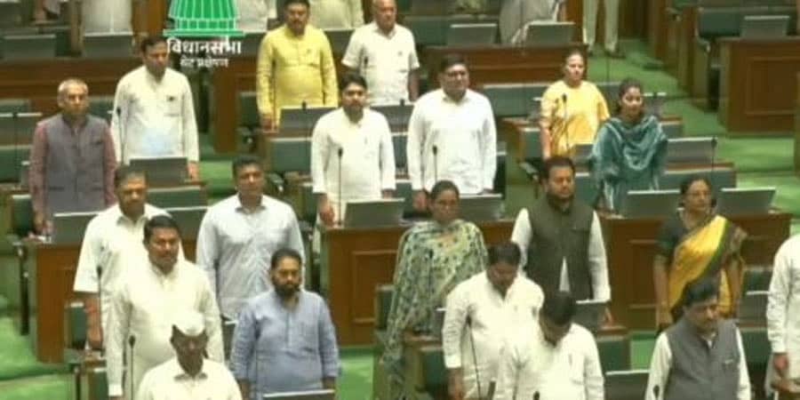 ವಂದೇ ಮಾತರಂ ವಿಚಾರ: ಮಹಾರಾಷ್ಟ್ರ ವಿಧಾನಸಭೆಯಲ್ಲಿ ತೀವ್ರ ಗದ್ದಲ, ಸದನ ಮುಂದೂಡಿಕೆ