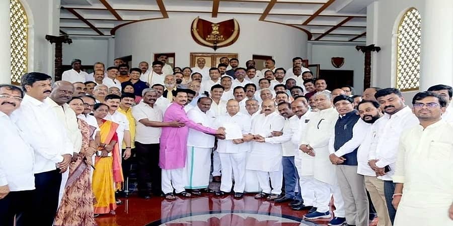 ಕಾಂಗ್ರೆಸ್ ಸರ್ಕಾರದ ವಿರುದ್ಧ ಅವಿಶ್ವಾಸ ಮಂಡನೆಗೆ ರಾಜ್ಯಪಾಲರಿಗೆ ಮನವಿ: ಬಸವರಾಜ ಬೊಮ್ಮಾಯಿ