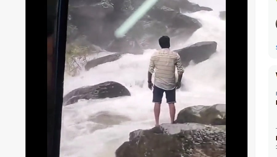 ಉಡುಪಿ: ರೀಲ್ಸ್ ಮಾಡಲು ಹೋಗಿ ಪ್ರಾಣಕ್ಕೆ ಕುತ್ತು; ಜಲಪಾತದಲ್ಲಿ ಜಾರಿಬಿದ್ದು ಯುವಕ ಸಾವು! ವಿಡಿಯೋ ವೈರಲ್