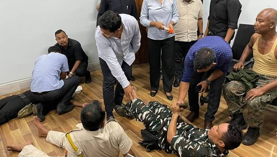 ಮೇಘಾಲಯ ಸಿಎಂ ಸಂಗ್ಮಾ ಕಚೇರಿ ಮೇಲೆ ದಾಳಿ: ಟಿಎಂಸಿ ಮುಖಂಡ ಸೇರಿ 19 ಮಂದಿ ಬಂಧನ!