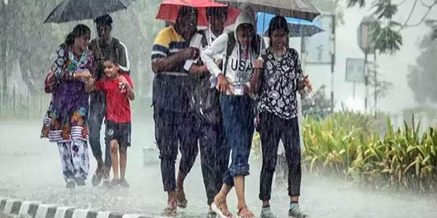 ಕರಾವಳಿ, ಮಲೆನಾಡು ಸೇರಿದಂತೆ ಹಲವು ಜಿಲ್ಲೆಗಳಲ್ಲಿ ಮಳೆ ಮುಂದುವರಿಕೆ: ಇಂದು ಕೂಡ ಶಾಲೆ-ಕಾಲೇಜುಗಳಿಗೆ ರಜೆ ಘೋಷಣೆ