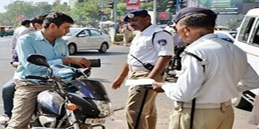 ಮಂಗಳೂರು: ಸಂಚಾರ ನಿಯಮ ಉಲ್ಲಂಘನೆ, 222 ವಾಹನ ಸವಾರರ ಚಾಲನಾ ಪರವಾನಗಿ ಅಮಾನತಿಗೆ ಶಿಫಾರಸು