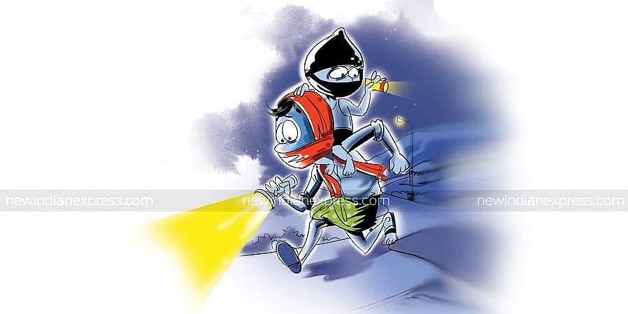 ಬೆಂಗಳೂರು: ಬೈಕ್ ಚಲಾಯಿಸುತ್ತಿದ್ದ ಟೆಕ್ಕಿಗೆ ಒದ್ದು, ಮೂವರಿಂದ ದರೋಡೆ!