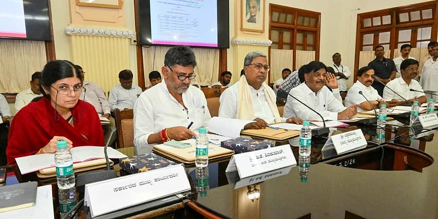 ಮೈಸೂರು ದಸರಾ ಅದ್ಧೂರಿ ಆಚರಣೆಗೆ ತೀರ್ಮಾನ, ಏರ್ ಶೋ ನಡೆಸಲು ಚಿಂತನೆ: ಸಿಎಂ ಸಿದ್ದರಾಮಯ್ಯ