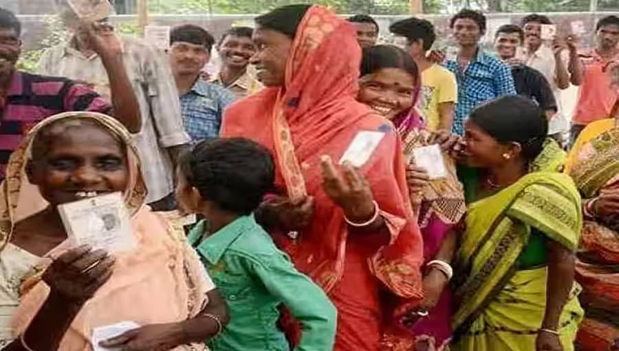 ಪಶ್ಚಿಮ ಬಂಗಾಳ: 73 ಸಾವಿರ ಪಂಚಾಯತಿಗಳಿಗೆ ಮತದಾನ ಆರಂಭ; ಕಣದಲ್ಲಿ ಎರಡು ಲಕ್ಷ ಅಭ್ಯರ್ಥಿಗಳು!