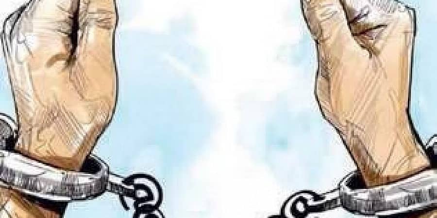 ಬೆಂಗಳೂರು: 4 ಕೋಟಿ ರೂ. ವಿಮೆ ಪಡೆಯಲು ದರೋಡೆ ನಾಟಕ ಮಾಡಿದ್ದ ಆಭರಣ ವ್ಯಾಪಾರಿ ಬಂಧನ!