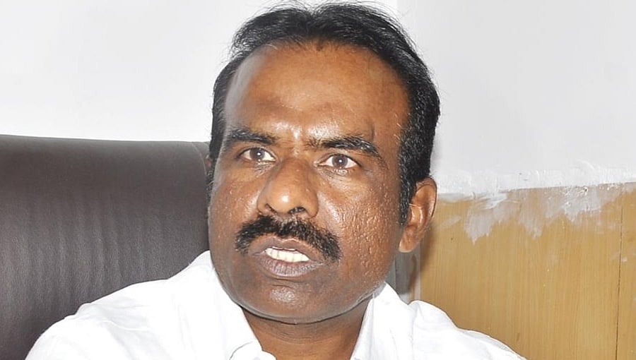 'ಪೇಸಿಎಂ' ಪೋಸ್ಟರ್ ಅಭಿಯಾನ ಬಳಿಕ ಪೊಲೀಸರಿಂದ ಬಿಜೆಪಿ ಕಾರ್ಯಕರ್ತರಿಗೆ ಕಿರುಕುಳ: ರವಿಕುಮಾರ್