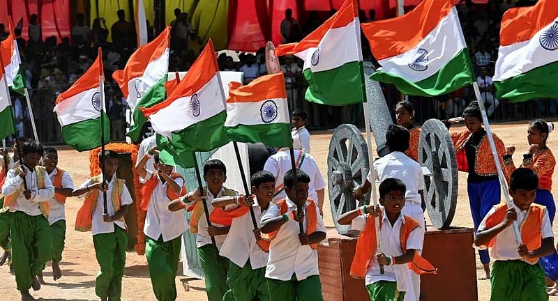 ಮಾಣಿಕ್ ಷಾ ಮೈದಾನದಲ್ಲಿ ನಡೆದ ಸ್ವಾತಂತ್ರ್ಯ ದಿನಾಚರಣೆ ಸಮಾರಂಭದ ಫೋಟೋಗಳು