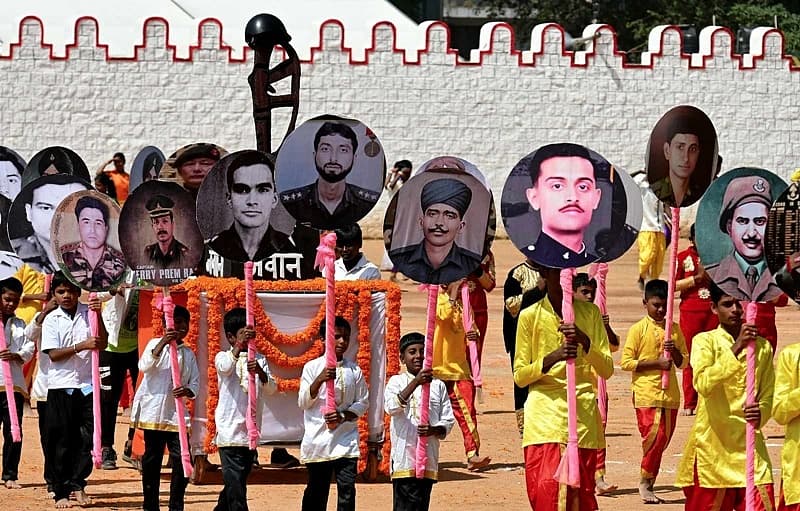 ಮಾಣಿಕ್ ಷಾ ಮೈದಾನದಲ್ಲಿ ನಡೆದ ಸ್ವಾತಂತ್ರ್ಯ ದಿನಾಚರಣೆ ಸಮಾರಂಭದ ಫೋಟೋಗಳು