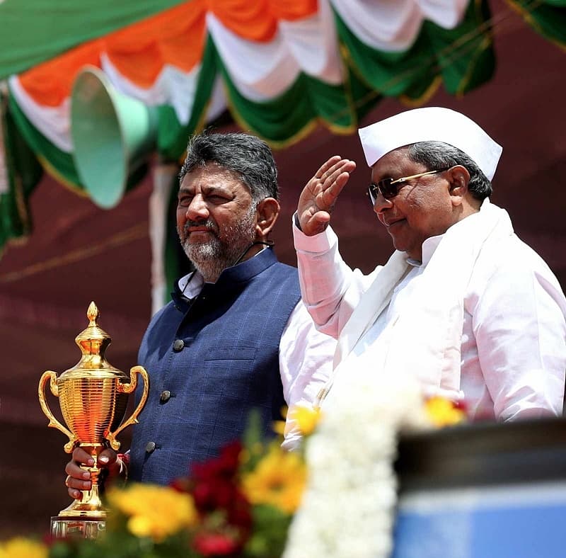 ಮಾಣಿಕ್ ಷಾ ಮೈದಾನದಲ್ಲಿ ನಡೆದ ಸ್ವಾತಂತ್ರ್ಯ ದಿನಾಚರಣೆ ಸಮಾರಂಭದ ಫೋಟೋಗಳು