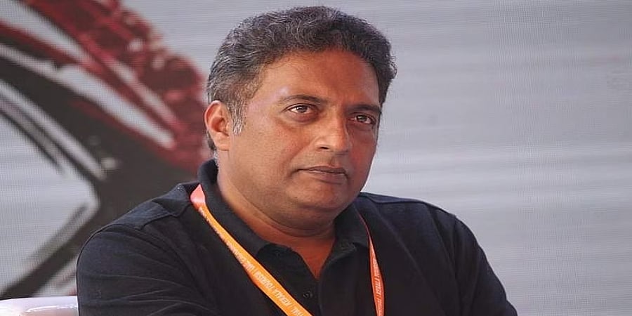 ನಾನು ಸನಾತನ ಧರ್ಮಕ್ಕೆ ಹುಟ್ಟಿಲ್ಲ, ಅಪ್ಪ, ಅಮ್ಮನಿಗೆ ಹುಟ್ಟಿದ್ದೇನೆ: ಪ್ರಕಾಶ್​ ರೈ