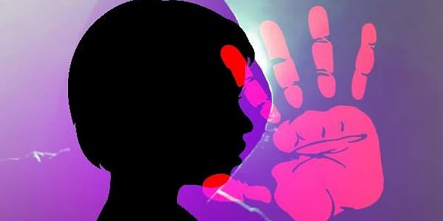 ಬಾಲಕಿ ಮೇಲೆ ದೆಹಲಿ ಹಿರಿಯ ಅಧಿಕಾರಿ ಅತ್ಯಾಚಾರ: ಗರ್ಭಪಾತದ ಮಾತ್ರೆ ನೀಡಿದ ಆರೋಪಿ ಪತ್ನಿ!