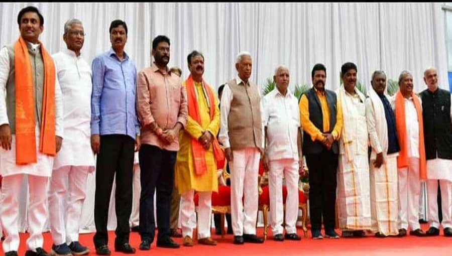 ಲೋಕಸಭೆ ಚುನಾವಣೆ ವೇಳೆ ಆಪರೇಷನ್ ಹಸ್ತ: ನಾವಿಕನಿಲ್ಲದ ಹಡಗಿನ 'ಜಂಪಿಂಗ್ ಸ್ಟಾರ್ಸ್'; ಏನಿದು ಕಾಂಗ್ರೆಸ್ ನ ಗೇಮ್ ಪ್ಲಾನ್?