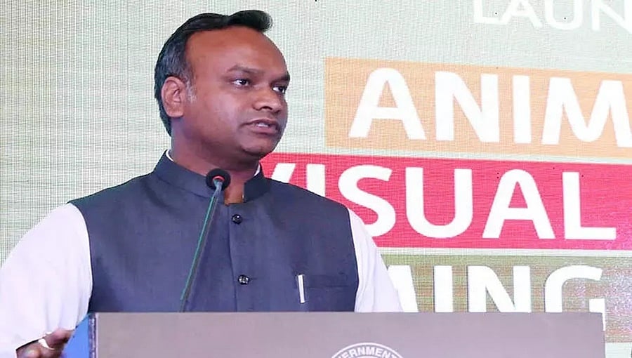 ನಾವು ಘರ್ ವಾಪ್ಸಿ ಕಾರ್ಯಕ್ಕೆ ಕೈಹಾಕಿದರೆ ಜೆಡಿಎಸ್ -ಬಿಜೆಪಿ ಅರ್ಧದಷ್ಟು ಖಾಲಿ: ಪ್ರಿಯಾಂಕ್ ಖರ್ಗೆ