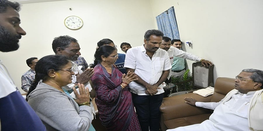 ಅಮೆರಿಕದಲ್ಲಿ ದಾವಣಗೆರೆಯ ದಂಪತಿ ಸಾವು ಪ್ರಕರಣ: ಕುಟುಂಬಸ್ಥರಿಂದ ಸಿಎಂ ಭೇಟಿ, ಮೃತದೇಹ ತರಲು ಮನವಿ
