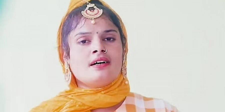'ಹರ್ ಹರ್ ಶಂಭು' ಭಕ್ತಿಗೀತೆ ಹಾಡಿದ್ದ ಮುಸ್ಲಿಂ ಗಾಯಕಿಯ ಕಿರಿಯ ಸಹೋದರನ ಬರ್ಬರ ಹತ್ಯೆ!