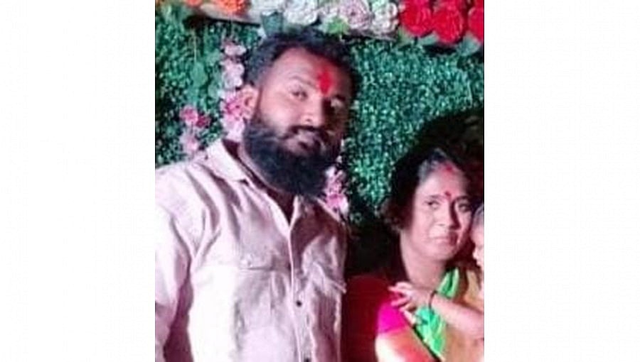 ಬೆಳಗಾವಿ: ವಿದ್ಯುತ್ ತಂತಿ ತಗುಲಿ ರೈತ ದಂಪತಿ ಸಾವು