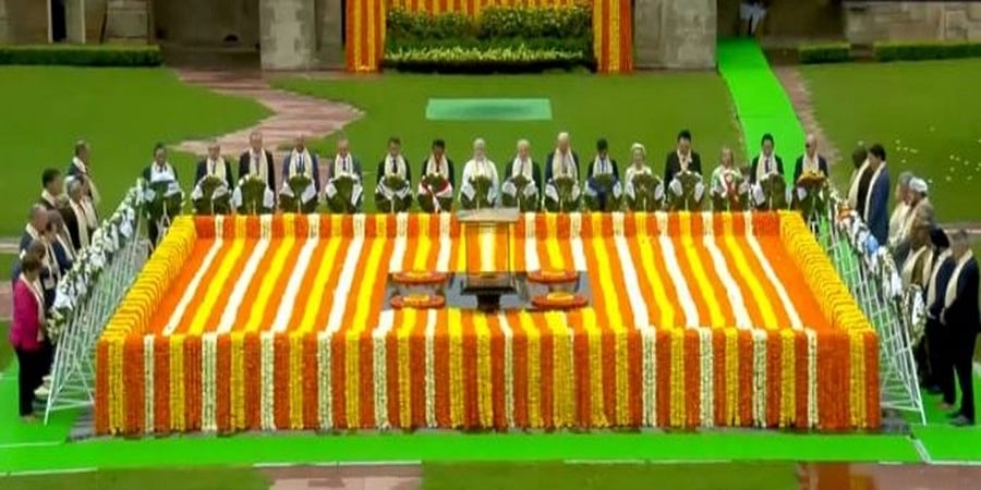 ಮಳೆ ನಡುವೆ ಜಿ20 ವಿಶ್ವ ನಾಯಕರಿಂದ ರಾಜ್ ಘಾಟ್ ಗೆ ತೆರಳಿ ಮಹಾತ್ಮಾ ಗಾಂಧಿ ಸಮಾಧಿಗೆ ನಮನ