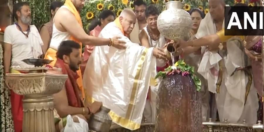 ಉಜ್ಜಯನಿ ಮಹಾಕಾಳೇಶ್ವರ ದೇವಾಲಯದಲ್ಲಿ ಬಿಎಸ್ ಯಡಿಯೂರಪ್ಪ ವಿಶೇಷ ಪೂಜೆ ಸಲ್ಲಿಕೆ!