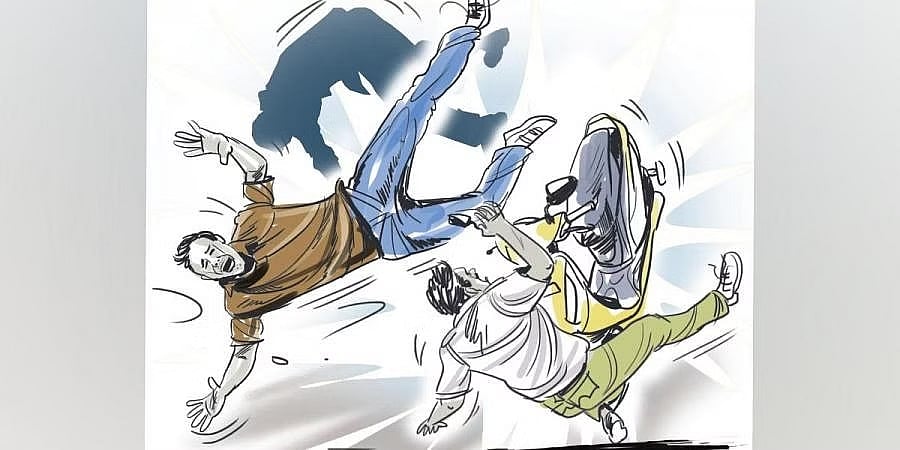 ಬೆಂಗಳೂರು: ಮಾರ್ಗ ಬದಲಿಸಿದ ಚಾಲಕ; ವೇಗವಾಗಿ ಸಂಚರಿಸುತ್ತಿದ್ದ ಆಟೋದಿಂದ ಜಿಗಿದು ಕೈ ಮುರಿದುಕೊಂಡ ಮಹಿಳೆ!