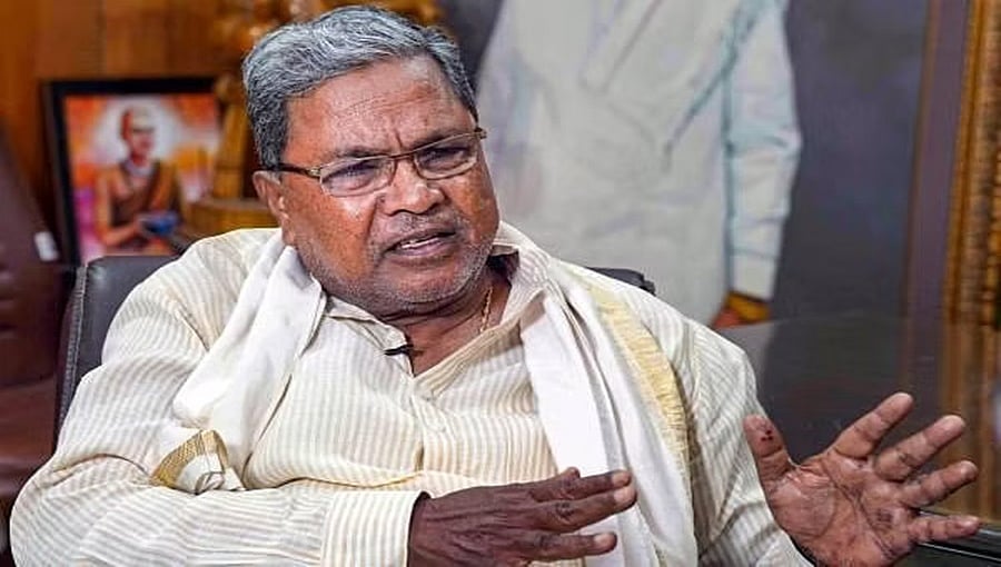 ರಾಜ್ಯದಲ್ಲಿ ಮಳೆ ಕೊರತೆ, ಬರಗಾಲ: ಡಿಸಿ, ಸಿಇಒಗಳ ಜೊತೆ ಸಿಎಂ ಸಭೆ; ಗ್ಯಾರಂಟಿ ಯೋಜನೆಗಳ ಅನುಷ್ಠಾನ ಸೇರಿ ಅಭಿವೃದ್ಧಿ ವಿಚಾರಗಳ ಚರ್ಚೆ