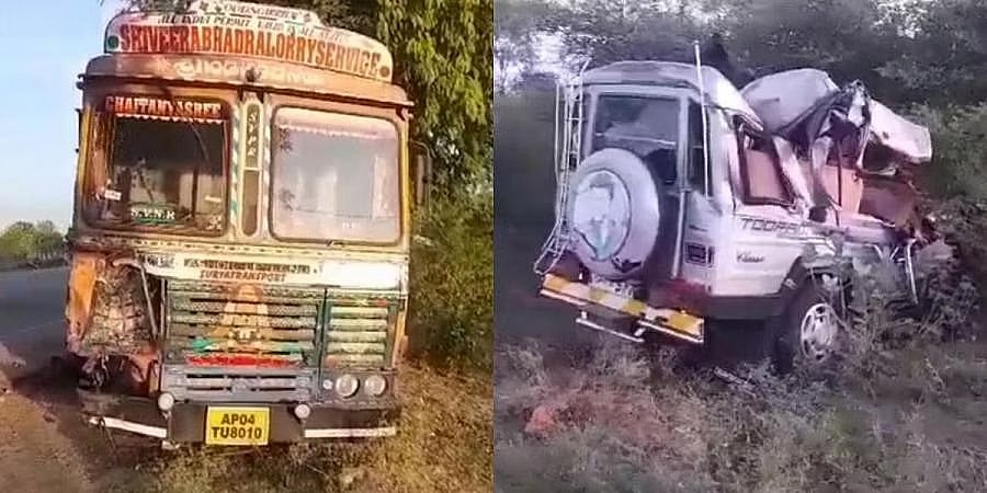 ಆಂಧ್ರ: ತಿರುಪತಿಗೆ ತೆರಳುತ್ತಿದ್ದ ಕ್ರೂಸರ್ ಲಾರಿಗೆ ಡಿಕ್ಕಿ: ಐವರು ಸಾವು, 11 ಮಂದಿಗೆ ಗಾಯ