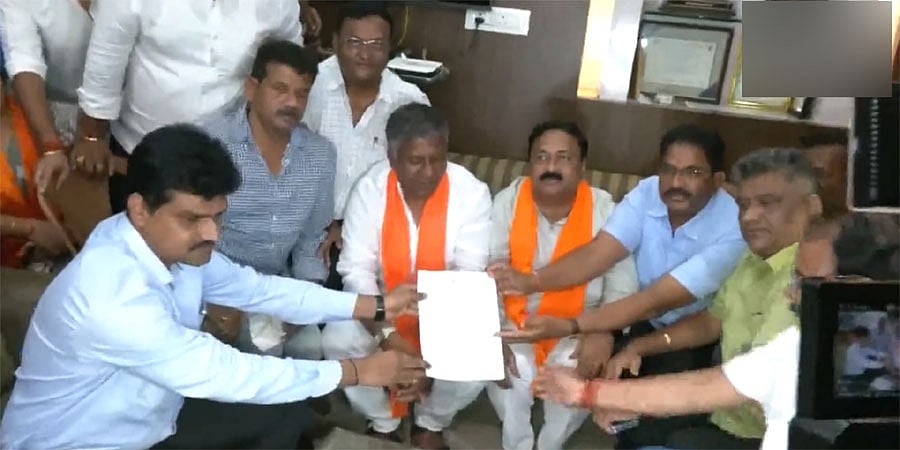 ಹುಬ್ಬಳ್ಳಿ ಈದ್ಗಾ ಮೈದಾನದಲ್ಲಿ ಗಣೇಶೋತ್ಸವ: ಆಯುಕ್ತರಿಂದ ಅಧಿಕೃತ ಘೋಷಣೆ, ಅನುಮತಿ ಪತ್ರ ವಿತರಣೆ