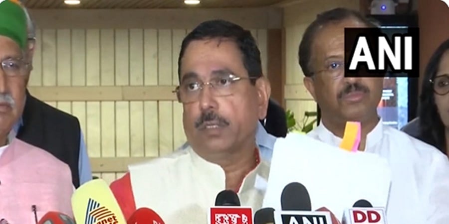 ಹೊಸ ಸಂಸತ್ ಭವನದಲ್ಲಿ ಮಂಗಳವಾರ ಅಧಿವೇಶನ ಆರಂಭ: ಪ್ರಹ್ಲಾದ್ ಜೋಷಿ