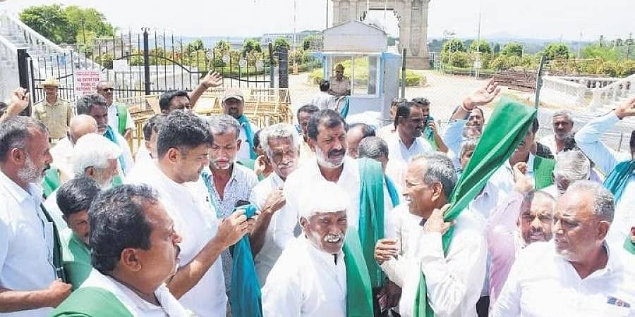 ಚಾಮರಾಜನಗರದ ಎಲ್ಲಾ ತಾಲೂಕುಗಳನ್ನು ಬರಪೀಡಿತ ಎಂದು ಘೋಷಿಸಿ: ಸರ್ಕಾರಕ್ಕೆ ರೈತರ ಆಗ್ರಹ