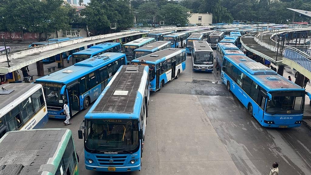 ಕೆಎಸ್ ಆರ್ ಟಿಸಿ, ಬಿಎಂಟಿಸಿ ಬಸ್ಸು ನಾಳೆ ಎಂದಿನಂತೆ ಸಂಚಾರ; ನೌಕರರಿಗೆ ಕಡ್ಡಾಯ ಹಾಜರಾತಿಗೆ ನಿಗಮ ಸೂಚನೆ