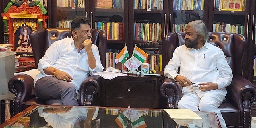 ಸಚಿವ ಈಶ್ವರ ಖಂಡ್ರೆ, ಡಿಕೆಶಿ ಭೇಟಿ: ಗೋದಾವರಿ, ಮೆಹಕರ್ ಸೇರಿ ಹಲವು ಯೋಜನೆಗಳ ಬಗ್ಗೆ ಚರ್ಚೆ