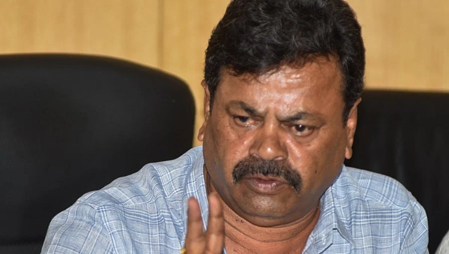 ವಿಜಯೇಂದ್ರ ವರ್ಚಸ್ಸು ಕುಗ್ಗಿಸಲು ಸಂಚು, ಪಕ್ಷದೊಳಗಿನ ಕೆಲವರಿಂದ ಅಪಪ್ರಚಾರ: ರೇಣುಕಾಚಾರ್ಯ