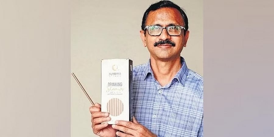 ತೆಂಗಿನ ಗರಿ ಸ್ಟ್ರಾ: ಇದರ ಸಂಶೋಧಕ ಸಾಜಿ ವರ್ಗೀಸ್ ರ ಯಶೋಗಾಥೆ ಓದಿ...