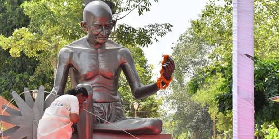 ರಾಜ್ಘಾಟ್ನಲ್ಲಿ 12 ಅಡಿ ಎತ್ತರದ ಮಹಾತ್ಮ ಗಾಂಧಿ ಪ್ರತಿಮೆ ಅನಾವರಣಗೊಳಿಸಿದ ರಾಷ್ಟ್ರಪತಿ ಮುರ್ಮು