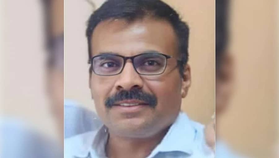ಧಾರವಾಡ: ಪ್ರಮೋಷನ್ ಆಗಿ ಪದೋನ್ನತಿ ಸ್ವೀಕರಿಸಿದ ದಿನವೇ ಹೃದಯಾಘಾತ; ಖಜಾನೆ ಇಲಾಖೆ AD ಸಾವು