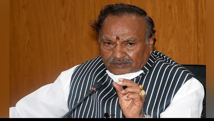 ಉದಯನಿಧಿಗೂ ಸನಾತನ ಧರ್ಮಕ್ಕೂ ಏನು ಸಂಬಂಧ? ಪ್ರಕಾಶ್ ರಾಜ್ ಅಪ್ಪ-ಅಮ್ಮನಿಗೆ ಹುಟ್ಟಿದ್ದಾನೆ ಎನ್ನೋದಕ್ಕೆ ಗ್ಯಾರಂಟಿ ಏನು?: ಈಶ್ವರಪ್ಪ