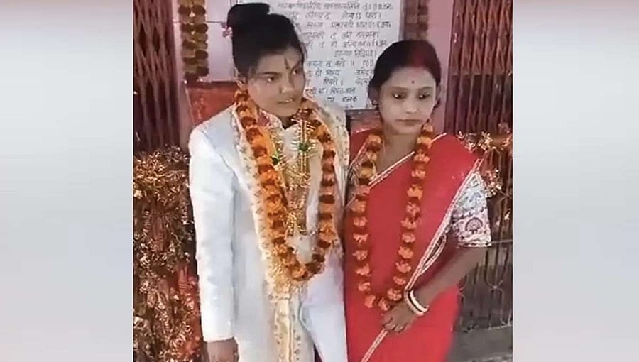 ಉತ್ತರ ಪ್ರದೇಶ: ಡಿಯೋರಿಯಾ ದೇವಸ್ಥಾನದಲ್ಲಿ ಸಲಿಂಗಿ ಯುವತಿಯರು ವಿವಾಹ!